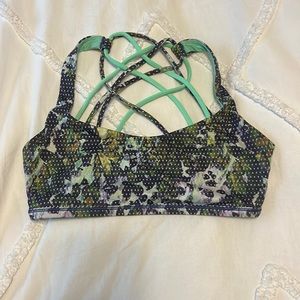 Lulu lemon athletica sports bra:)